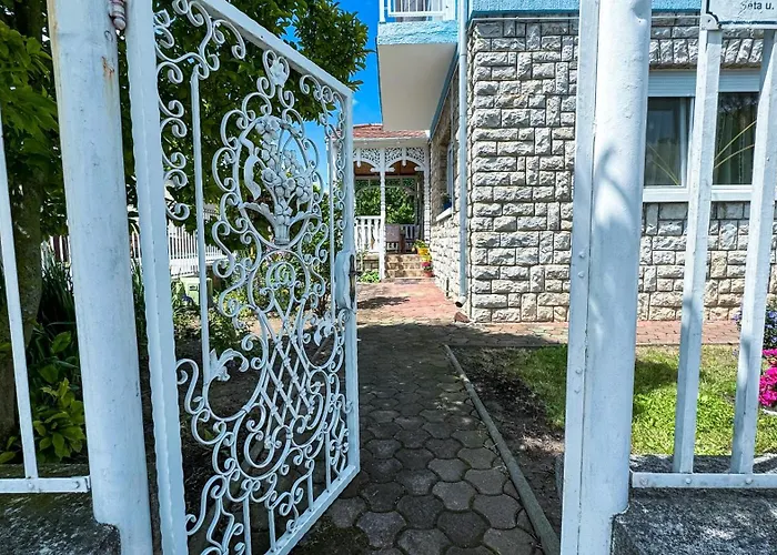 Jakab Vendeghaz דירה *